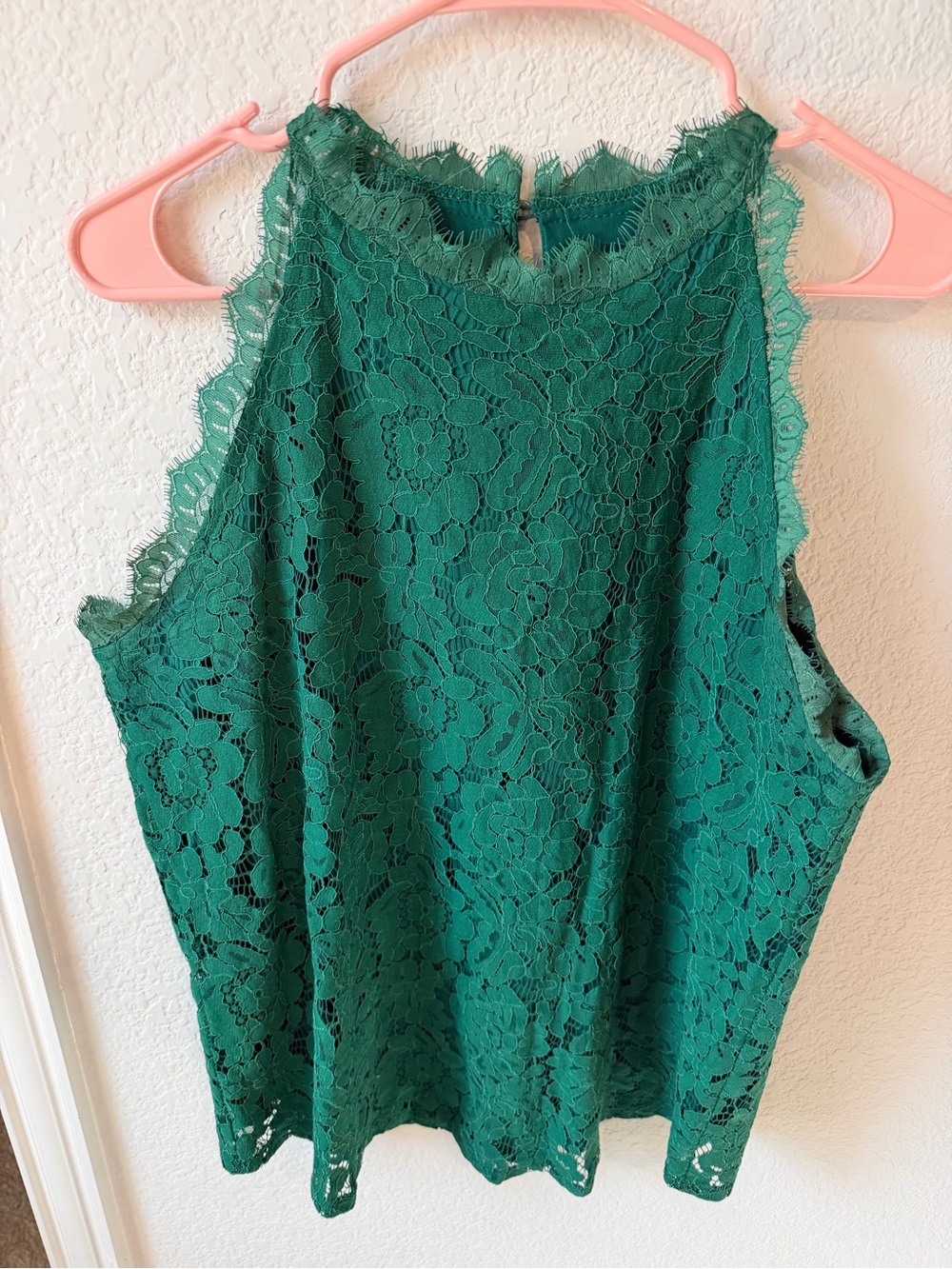 Sleeveless Emerald Green Lace Shell Top